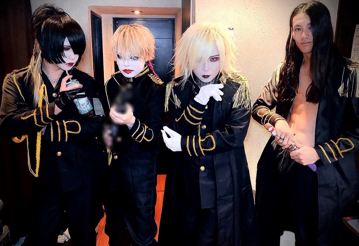 NAMELESS_1114's tweet photo. NAMELESSコンセプトワンマン

【軍服】

ありがとうございました‼️

🎸次回LIVE🎸
10月2日(水)長野CLUB JUNK BOX https://t.co/kU4ACaZagI