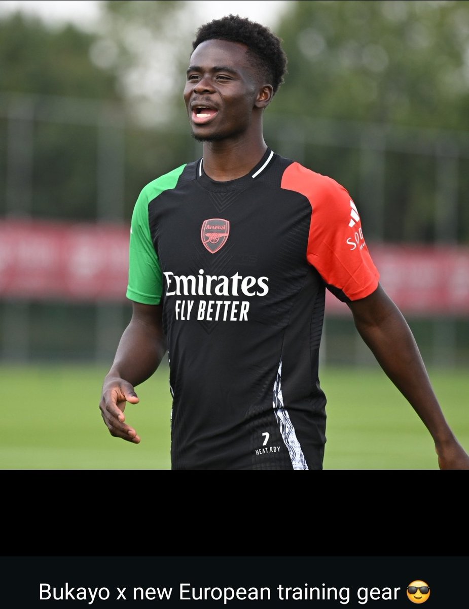 Sights we love to see. Such a durable player.  Overplayed,  always kicked all over the place but always available . Bukayo Saka ! The envy of the world ❤️
