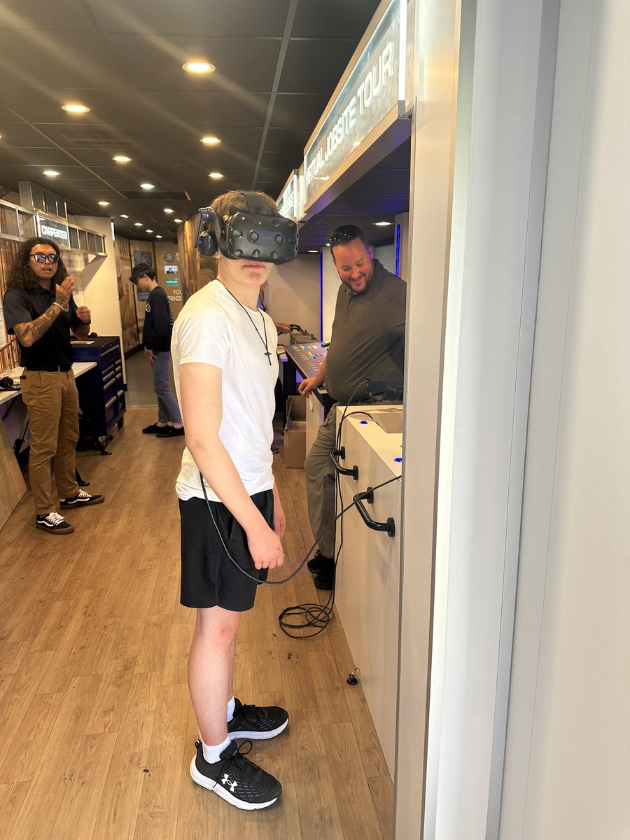 LCTCommunity's tweet photo. The Schools to Tools Mobile Field Trip features engaging hands-on challenges, alongside dynamic virtual experiences that let students step into the world of skilled trades. 

#schoolstotools
#livoniapride https://t.co/4ygfuSojLc