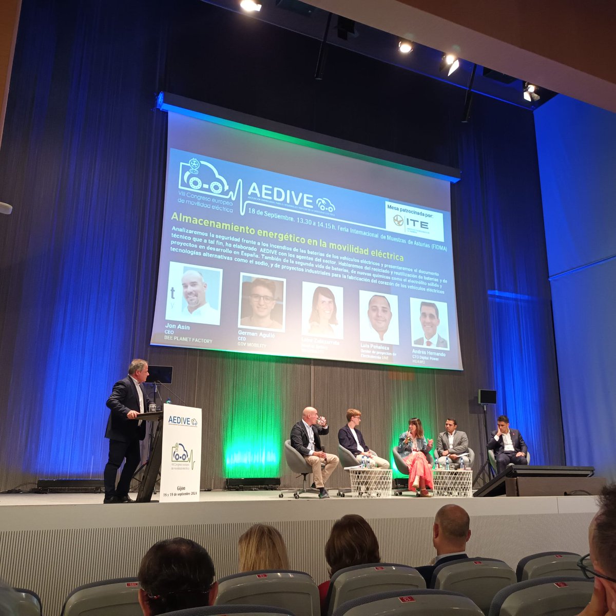 itenergia's tweet photo. ✅ Hoy también nos encontramos en Gijón en el VIII Congreso Europeo de Movilidad Eléctrica organizado por @AEDIVE donde hemos participado en la mesa "Almacenamiento energético en la movilidad eléctrica".

#CEVE2024 #MovilidadEléctrica #Itenergia https://t.co/aQhXOKozq6