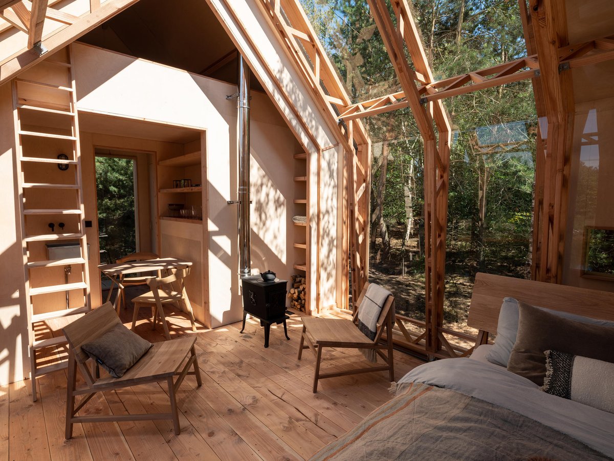 architonic's tweet image. #Cozy hideaways: Modern #cabins redefining comfort and style

1. Cabin ANNA by Caspar Schols
    architonic.com/20230923