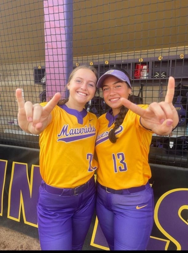 Happy #20 to our favorite #00!  Hope you have a great day Madd Dogg!  <a href="/MaddieOetzmann/">Maddie Oetzmann</a> <a href="/MinnStSoftball/">MSU Softball</a>