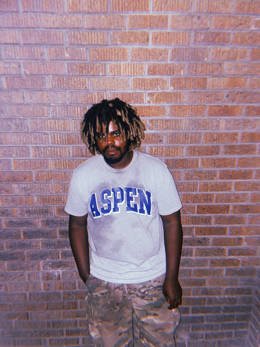 Kenneth Crossing 🚸 tweet media