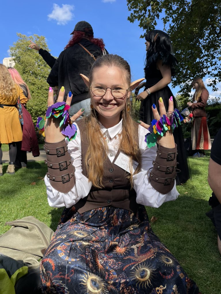 LouisaGPhillips's tweet photo. @HighRollersDnD #HRLive my photos from the fan meet up yesterday before the brilliant Live show at the Adelphi Theatre https://t.co/Pm2KwC0ZDv
