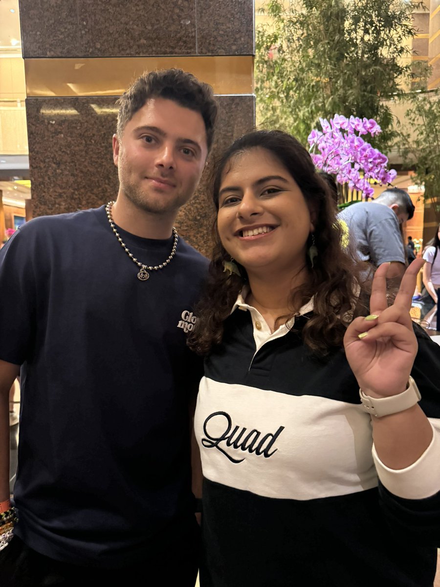 anjaliderusher's tweet photo. Singapore tings 🇸🇬✨

Hope y’all enjoy ur bubble tea and gifts and tysm for this event !!! 🔥🧡 https://t.co/qlZUXjtsUW