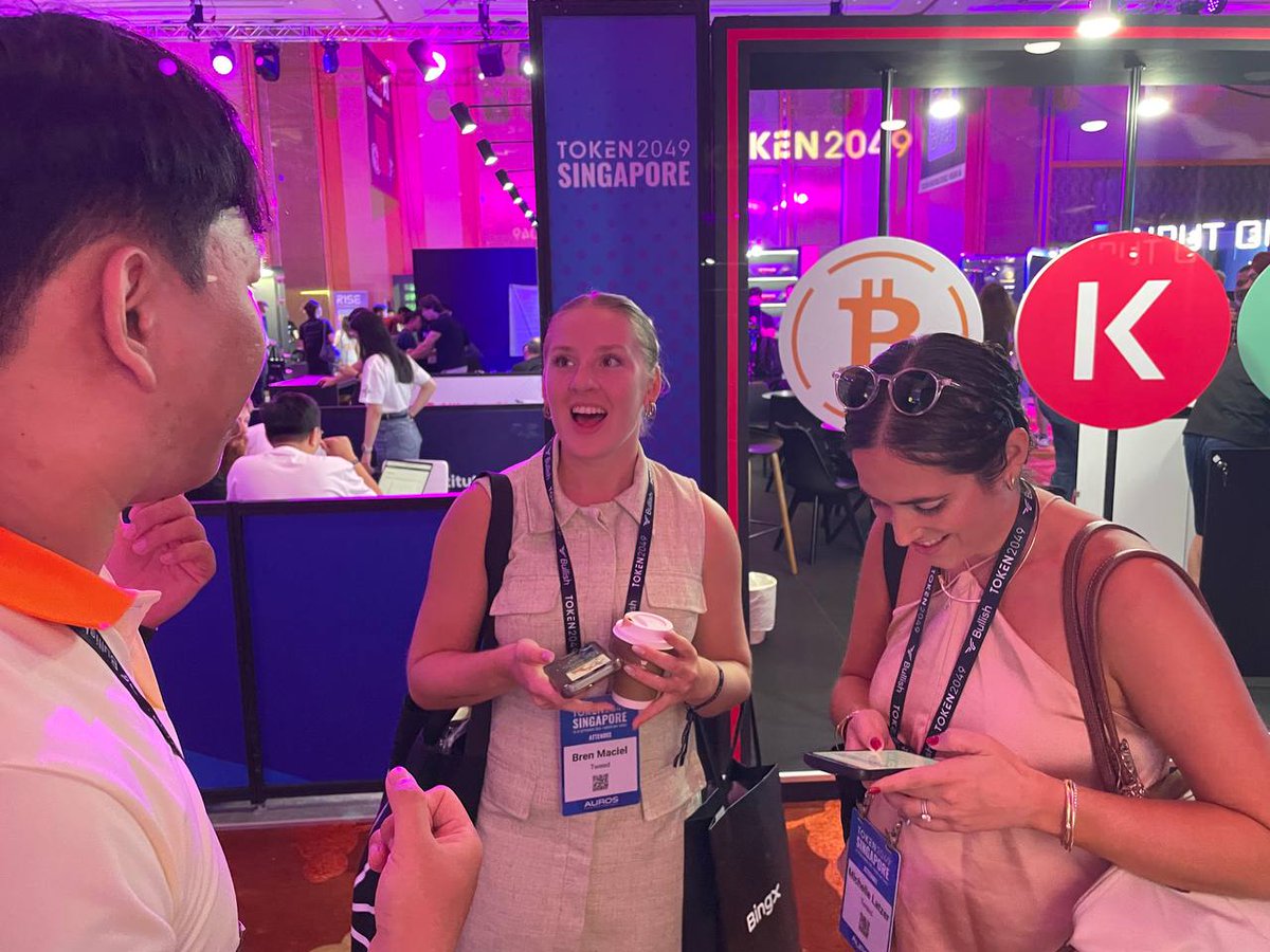 TapDaDoge's tweet photo. Day 1 of #Token2049 was a blast! 🎉

From #TapDaDoge swag to engaging sessions, the excitement was in full swing!

Now, on to some VIP side events and then onto day 2 tomorrow!

$TON #TapToEarn https://t.co/8KLsFSyrTN