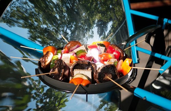 capnazar's tweet photo. Parrilla solar vegana solo disponible en Ñuñoa este 18 https://t.co/RVOKmBCOWS