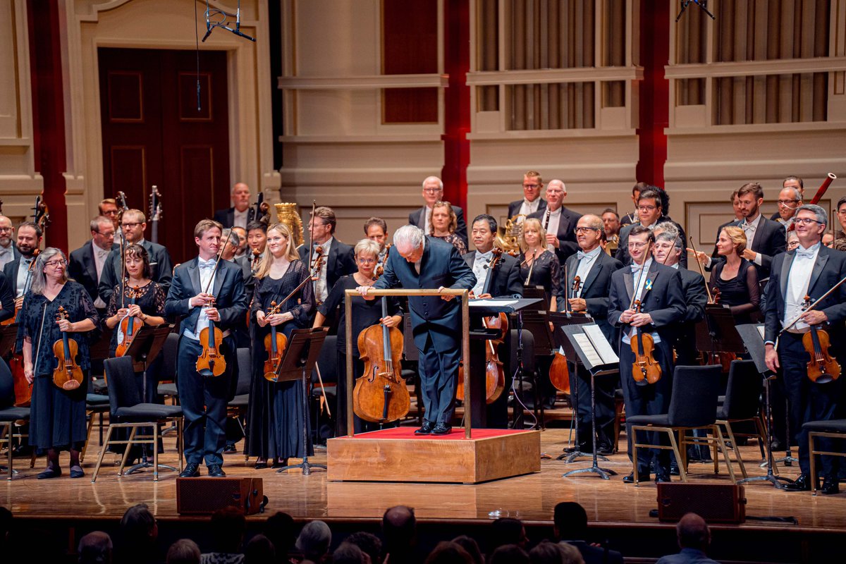 A huge THANK YOU to our amazing community of donors for helping us reach our August fundraising goal! Every dollar you donated was matched, raising nearly $400,000 to support the Pittsburgh Symphony.

We are immensely grateful for your support and generosity!