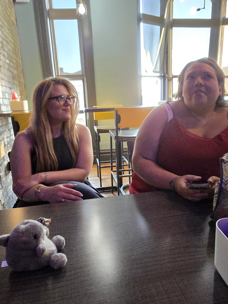 Happy birthday to our amazing sister <a href="/Osospeical1/">♥️Michelle💙</a> was just so wonderful to finally get to hug you again and see the Escalante Family. Love you so much 💜💜💜