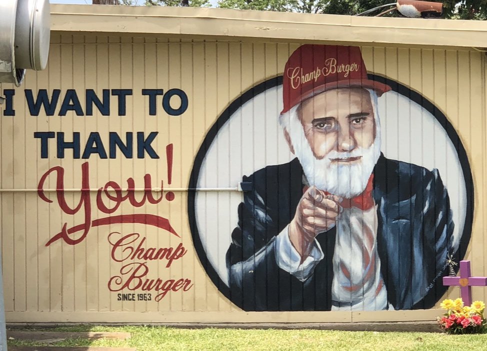 JudgeTrevinoIII's tweet photo. No better way to celebrate #NationalCheeseburgerDay than to have a bacon cheeseburger from the best burger joint in Houston, @ChampBurgerHou. Champ Burger & the Saladino family have been serving the best burgers in Htown for over 60 years here in #SecondWard. Gracias! β€οΈπππ https://t.co/VXqD518zcd