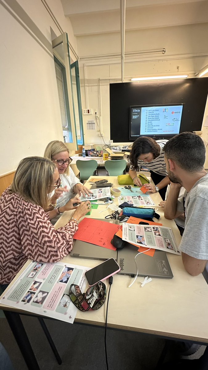 ieelisabets's tweet photo. Hem començat la formació DTecla, un programa d'innovació pedagògica que impulsa projectes STEAM significatius, posant l'infant al centre i fomentant la cooperació, l'autonomia i l'ús de tecnologia i fabricació digital.@FundacioCarulla @fundaciodiverse https://t.co/Hp35R4gMx1