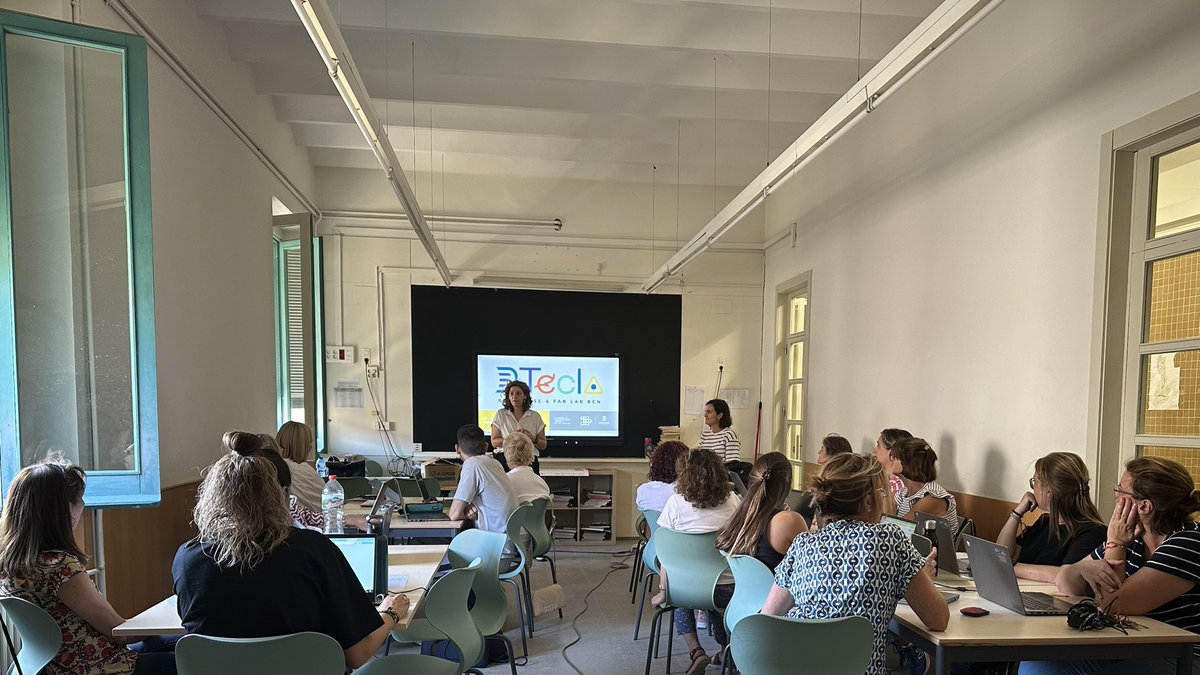 ieelisabets's tweet photo. Hem començat la formació DTecla, un programa d'innovació pedagògica que impulsa projectes STEAM significatius, posant l'infant al centre i fomentant la cooperació, l'autonomia i l'ús de tecnologia i fabricació digital.@FundacioCarulla @fundaciodiverse https://t.co/Hp35R4gMx1
