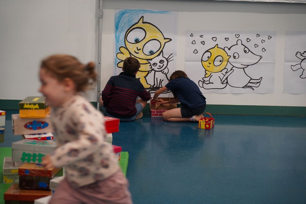 AzzazNadege's tweet photo. Baby’sit Dating ce soir à l’Espace Maison Blanche de #Châtillon.
Comme chaque année, beau succès de la mise en relation des familles et des jeunes Châtillonnais.
Merci aux services pour cette impeccable organisation.
Beaucoup d’heureux jeunes et de parents soulagés ce soir ☺️ https://t.co/3uDHnUEqih