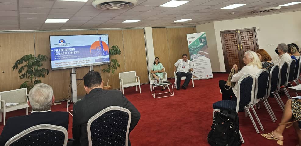 #Hoy  <a href="/geomineracentro/">geomineradelcentro</a>, participa en la II Jornada del V Congreso Internacional de Minería y Metalurgia, #Minemetal2024, causa  gran  impacto  la presentación del trabajo "Mejoras del sistema de Gestión de la Innovación en la Empresa Geominera del Centro" 
<a href="/EnergiaMinasCub/">Ministerio de Energía y Minas Cuba 🇨🇺</a>