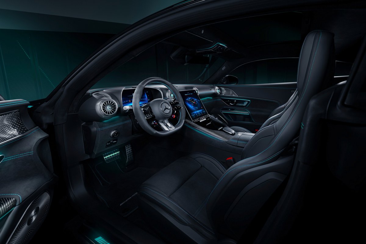 MercedesBenzFor's tweet photo. Mercedes-AMG GT 63 PRO Motorsport Collectors😀😀😀👍👍👍👍Mercedes Benz - BG Forum - https://t.co/GemiFJAMxW #DrivingPerformance #supercars #mercedesamg #amgfamily #mercedesclub #mercedeslovers #mercedesbenz #mercedes #mercedes_benz #mercedesfans #mercedeslife https://t.co/QguyzhT5xF