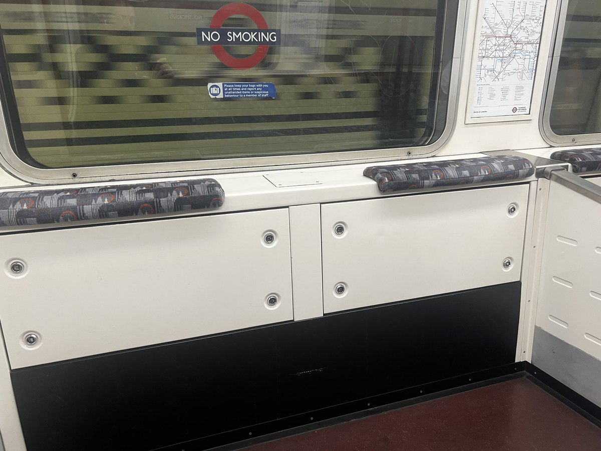 capturedlondon's tweet image. These new Bakerloo line carriages… #Bakerloo #London #TFL