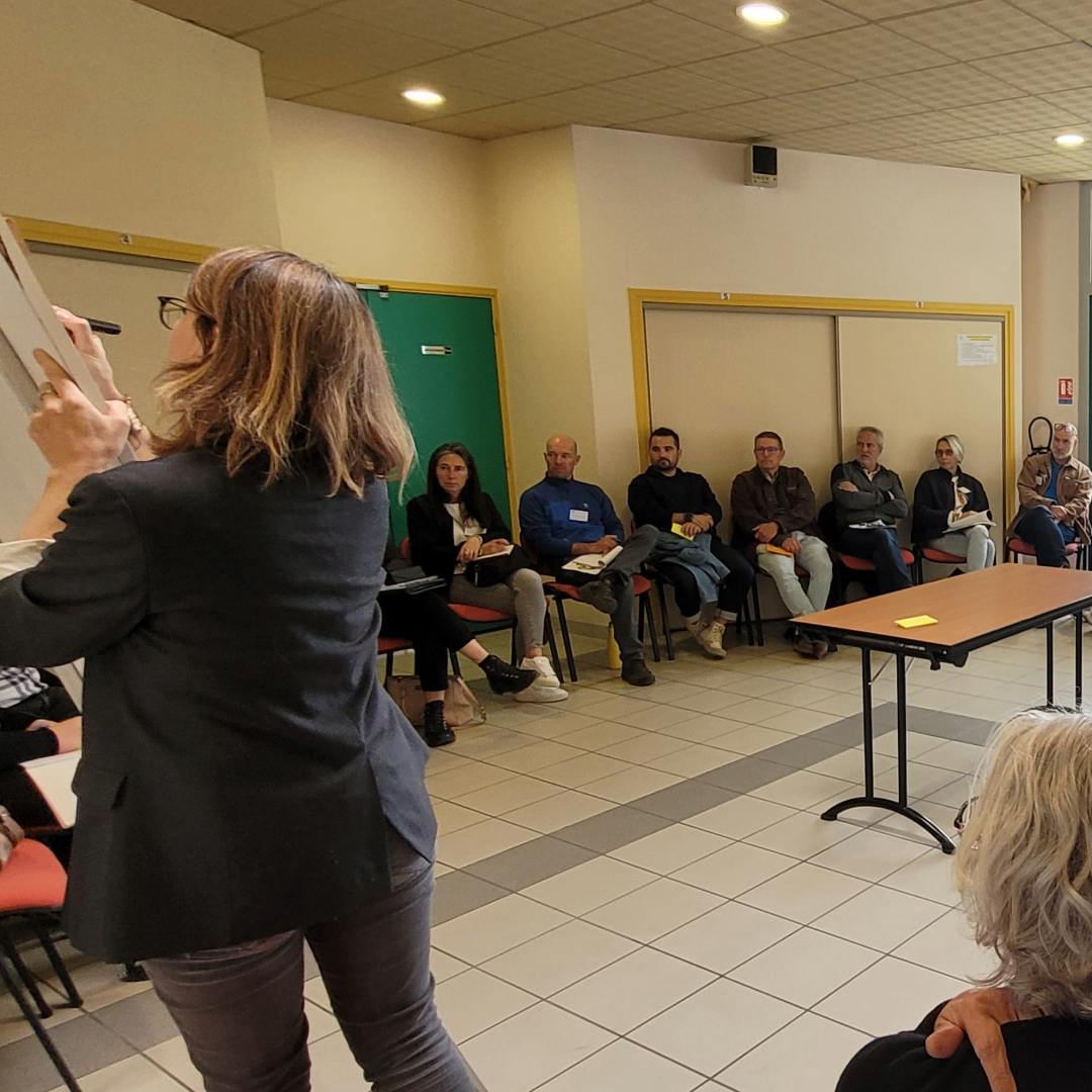 📣 Événement Interne - Séminaire du Réseau #ESAT en Auvergne hier à l’ESAT du Marand !
Au programme : interventions d'Axelle Pruvot (ANDICAT), Olivier Poinsot (juriste), Julie Soustre (philosophe) et ateliers autour de l'autodétermination, professionnalisation et inclusion.
