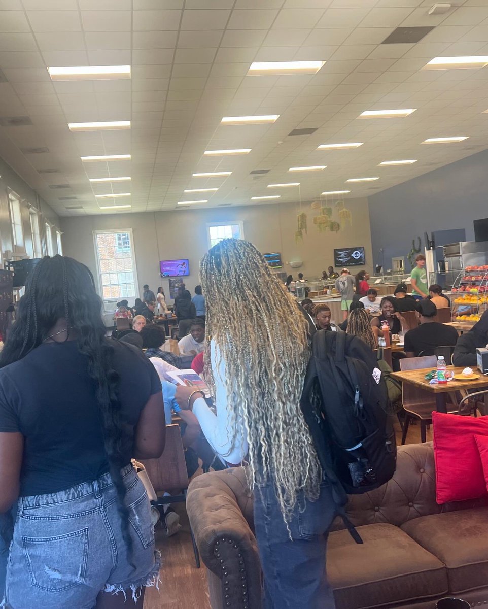 ASAP_PREVENTION's tweet image. ASAP at Talladega College for Trivia Wednesday!🟠⚫️
#TeamASAP #TriviaWednesday