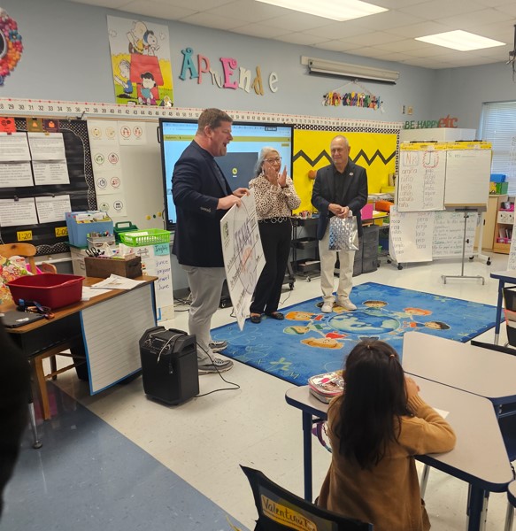 Tijerina Elementary School HISD (@teamtijerinaes) on Twitter photo The Houston Texans and College Football Playoffs have teamed up with Houston ISD for the "Extra Mile for Teachers" initiative. Ms. Maria Quintanilla at Tijerina Elementary has been awarded $1,000 for her classroom! <a href="/BrettStidham/">Brett Stidham</a> <a href="/Dr_JDavila/">Dr. Josefa Dávila</a> @HISDCentral <a href="/LRAhumada6/">LRAhumada6</a> @English1913 The Houston Texans and College Football Playoffs have teamed up with Houston ISD for the "Extra Mile for Teachers" initiative. Ms. Maria Quintanilla at Tijerina Elementary has been awarded $1,000 for her classroom! <a href="/BrettStidham/">Brett Stidham</a> <a href="/Dr_JDavila/">Dr. Josefa Dávila</a> @HISDCentral <a href="/LRAhumada6/">LRAhumada6</a> @English1913