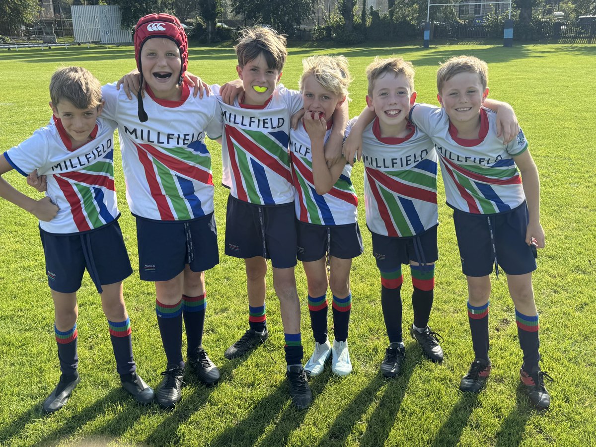 MPS_Sport's tweet image. Some of the u10 boys who played in the rugby festival at @ccolsport today 🔴🟢🔵 #LoadsOfFun