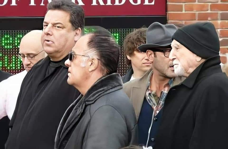 MrTonyMaurizio's tweet image. Happy birthday James Gandolfini.

We should have a yearly Gandolfini Day. 

#TonySoprano