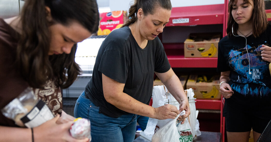 Poverty Increased in 2023 as Prices Rose and Pandemic Aid Programs Expired dlvr.it/TDPK9F