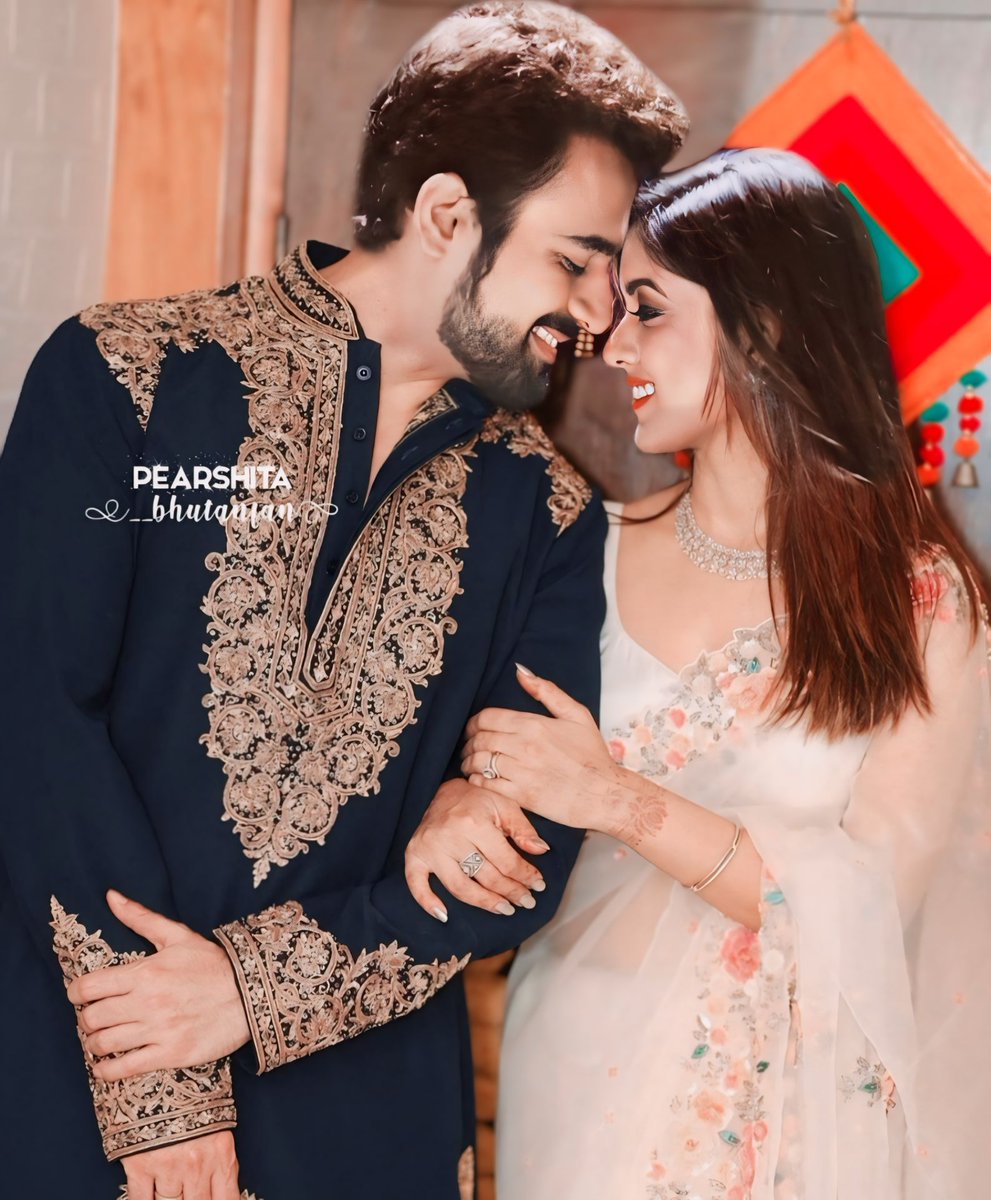 UPragh's tweet photo. Happy, Happier &amp; Happiest Birthday Mrunal. 🎂🥳🎉🤗❤️ May God always bless you with abundance of Love, Luck, Happiness &amp; Blessings. Stay Happy &amp; Blessed Always Dear. 🫶❤️🧿
@mrunal4879
@pearlvpuri @ishidutta 

#PearlVPuri #IshitaDutta #PragHbir #PearShita #BepanahPyaarr https://t.co/JxVWI5oLsU
