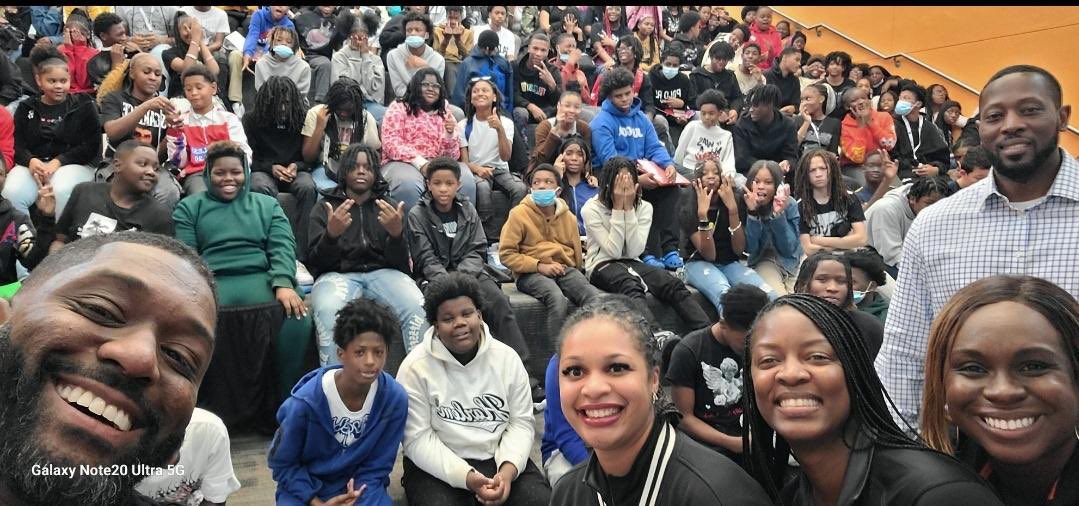 CassandraVJames's tweet image. 🚀 The PCI recruitment tour has landed at McNair! A huge shoutout to the incredible Astros team @TaccaraRei @maddenjthomas00 for letting us share our #ImpactfulProgramming with your scholars. We had a blast and can’t wait to see these future stars join our PCI galaxy.