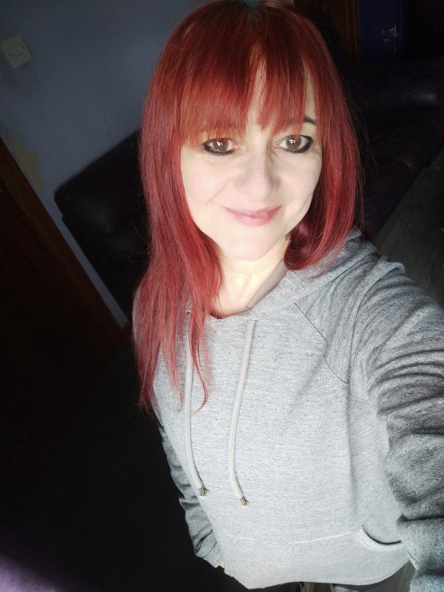 KittenFerocious's tweet photo. Happy #HumpDay 😘 #midweekselfie https://t.co/qtxFfFvyuE