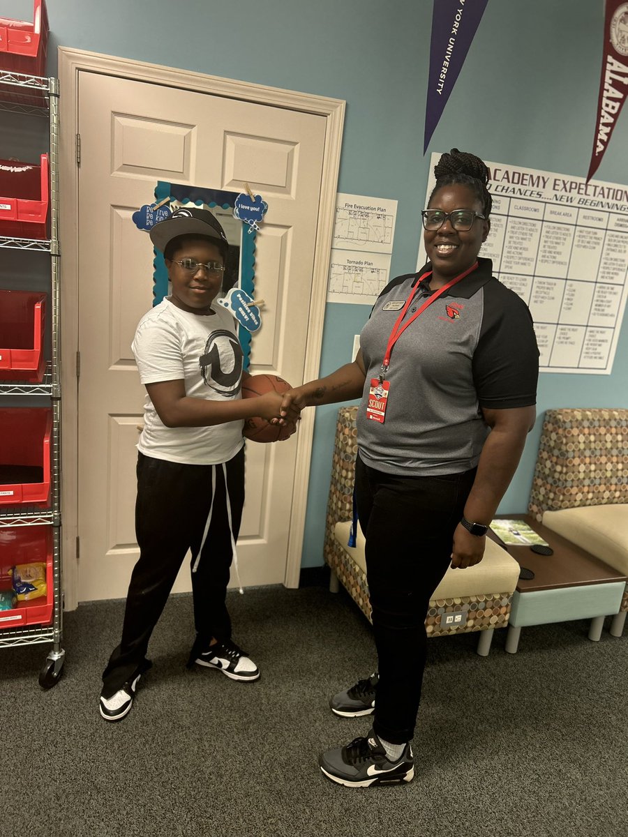 RISEAcademy3's tweet photo. Today is Wednesday at RISE Academy and that means, “Dress for YOUR Success!”

What are your plans for the future? What career field sparks an interest? 
S/O to @ReedKnowLearn &amp; Mr. Fladger for participating. 
Sports Recruiting Coordinator &amp; Pro Basketball Player! https://t.co/Yea2kOewjT