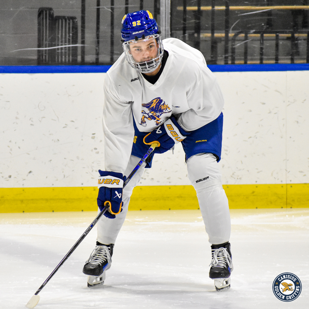 GriffsHockey's tweet photo. Preseason prep

#Griffs https://t.co/QRMfLX8lvW