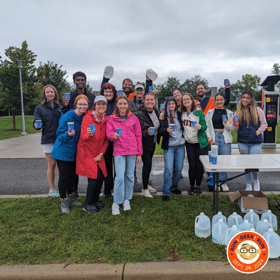 It's not too late to volunteer for the RGR 5K or 1-Mile Fun Run! Join us in supporting Peterson Life With Cancer at Inova Schar Center. Your help makes a huge difference in this great cause. 🙌

Sign up today and be part of something special: rungeekrun.org/volunteer/