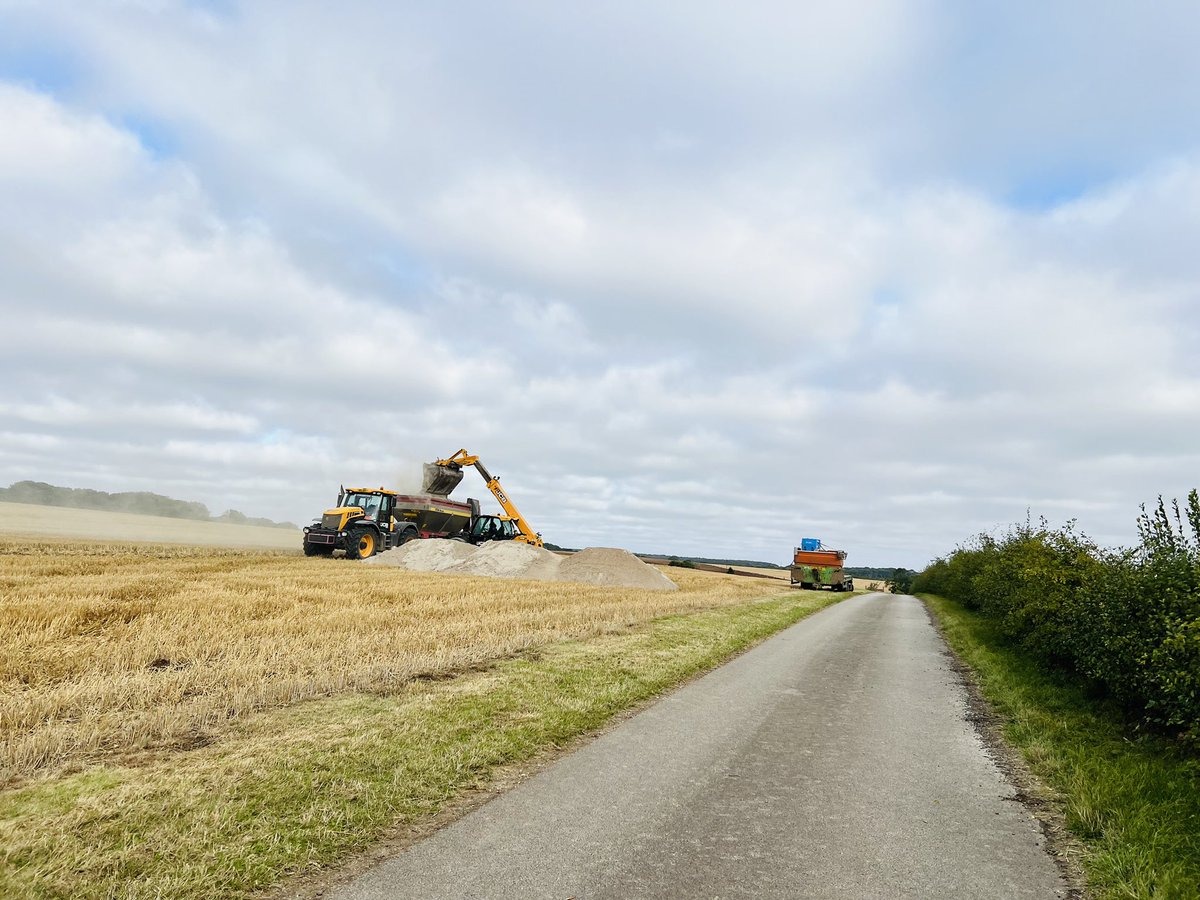 wass74's tweet photo. Another good days walking on the edge of the @LincsWoldsNL today from #Swaby with the countryside changing to Autumn 🍂 and the farmers busy in the fields and Lincolnshire Big Skies @Visit_Lincs https://t.co/YMyZHtO2F3