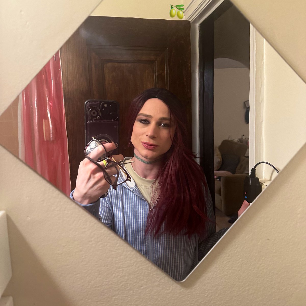 TR4PGURL tweet media