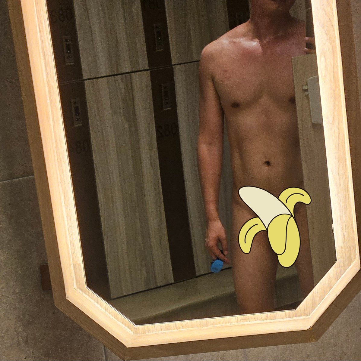 威尔士健身房闭店了，以后桑拿房的快乐不存在了。不知道在哪里在继续寻找必吃榜