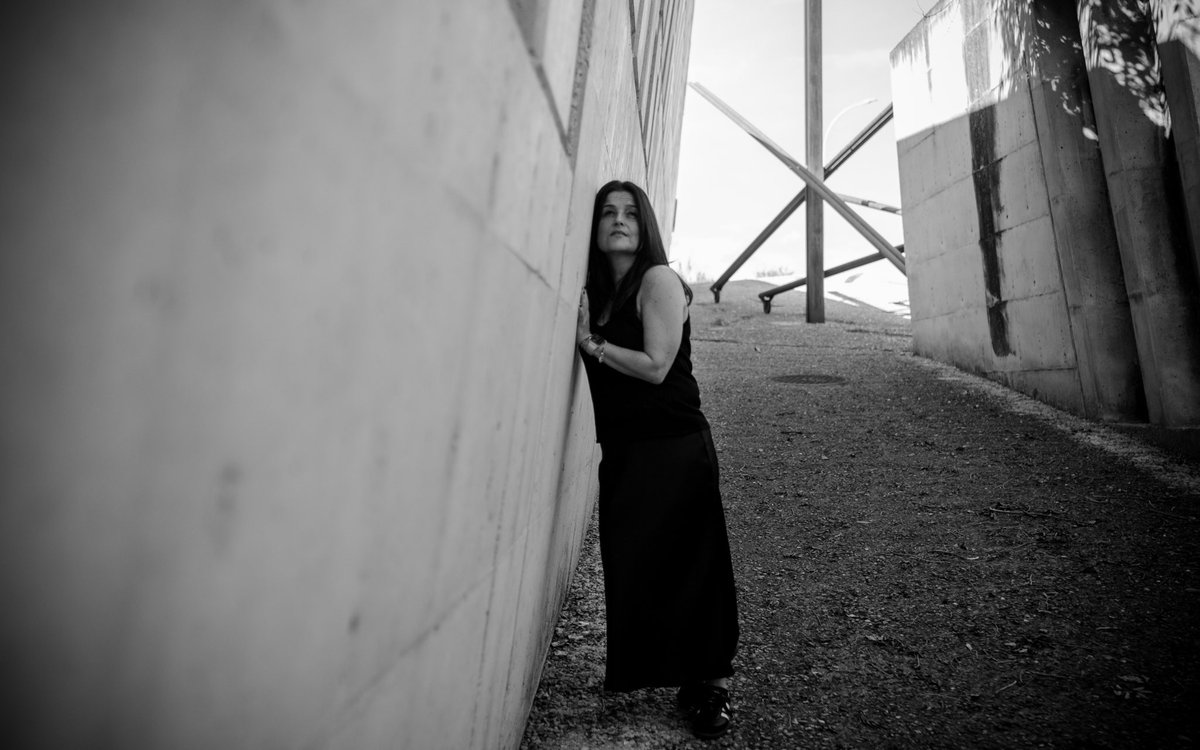 redondocristina's tweet image. […] Escolta…Sent…Habita…

♾️🖤✍🏽✨

📸 #retrat de @cesc_sales ✨