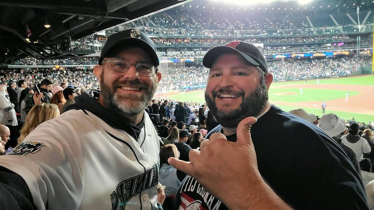 gr8ramses's tweet photo. Another ballpark checked off the list. Great time with @soilsqueezer, even if the Yankees won. https://t.co/kYUIDBNRSz https://t.co/0XnJ2Ux6eO