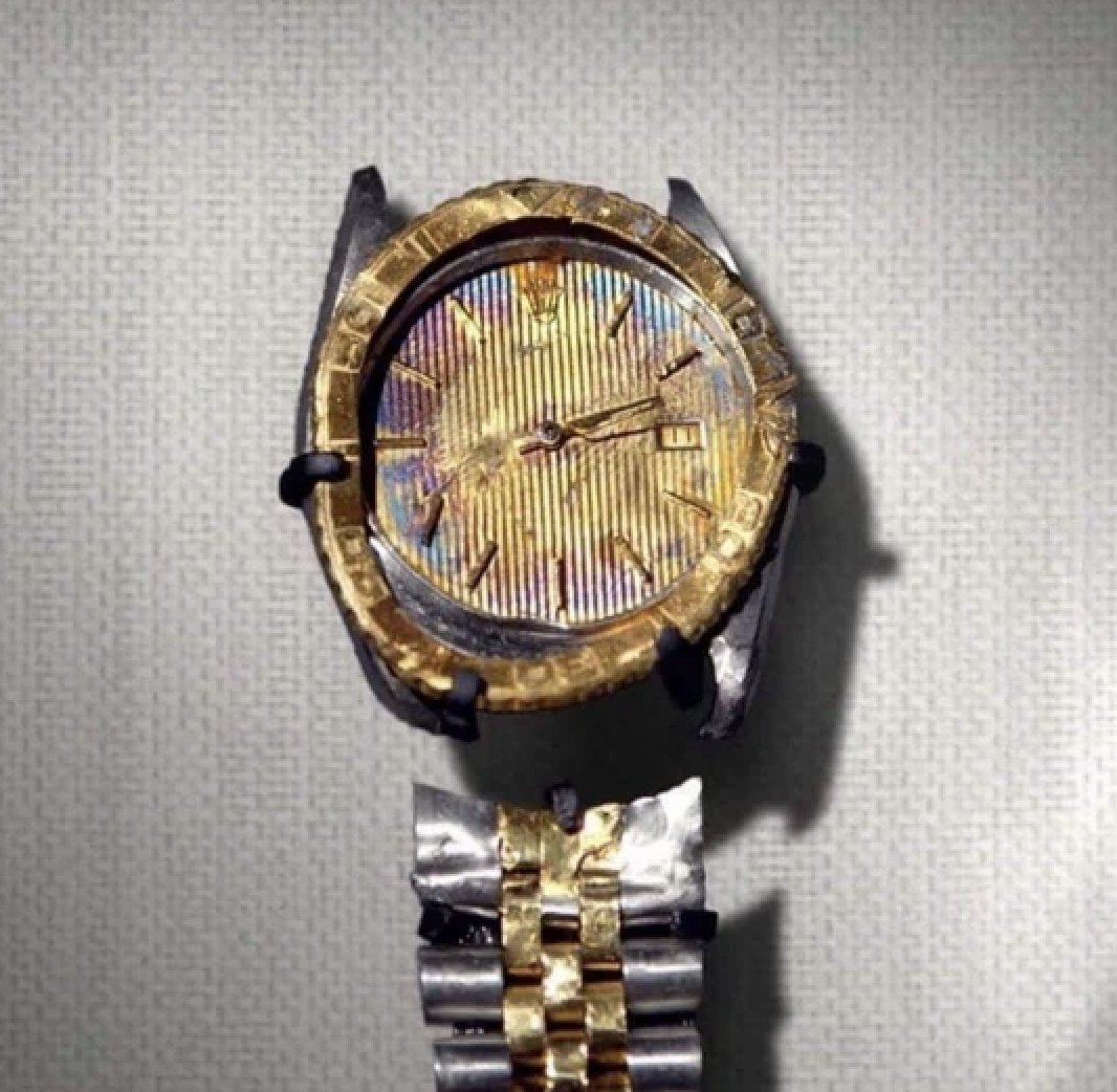 ModanosWatches's tweet photo. This Rolex watch, frozen in time on September 11th, 2001, displays the courageous  legacy of Todd Beamer and United Flight 93.

See the full video from Watches of Espionage:
https://t.co/MTFcfN5md2

#neverforget #Flight93 #ToddBeamer #September11th #rolex #watches https://t.co/mRFYgHITo7