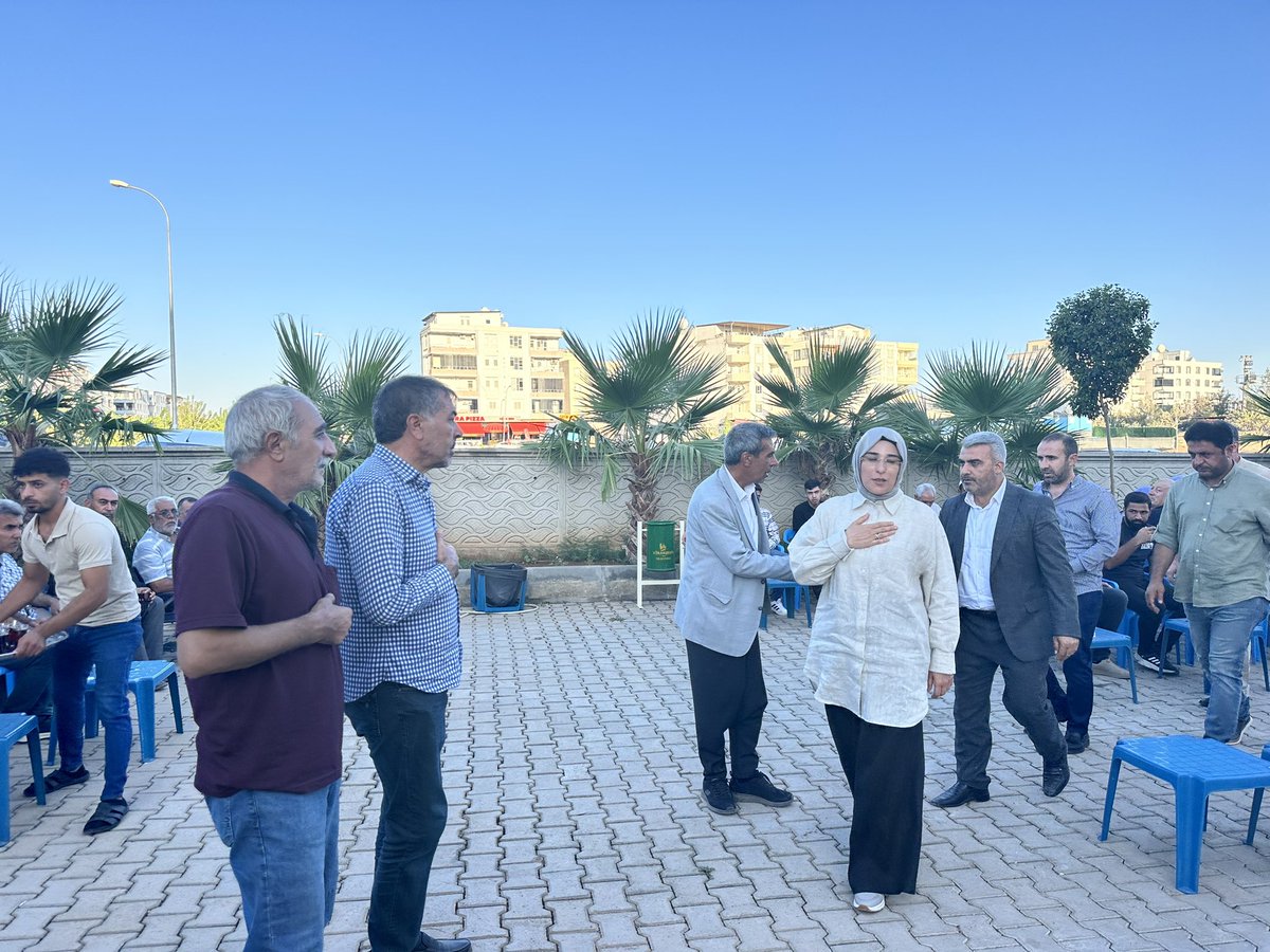 alitekin_63's tweet photo. Şanlıurfa milletvekilimiz sn.Cevahir Asuman yazmacı ve yönetim kurulu üyelerimiz ile birlikte #BATAR Ailesine Taziye ziyaretinde bulunarak başsağlığı dileklerinde bulunduk…
@Akparti @bybekirbozdag @erkankandemir @CYAZMAC @milhamigunbegi https://t.co/Y1AmajnQDw