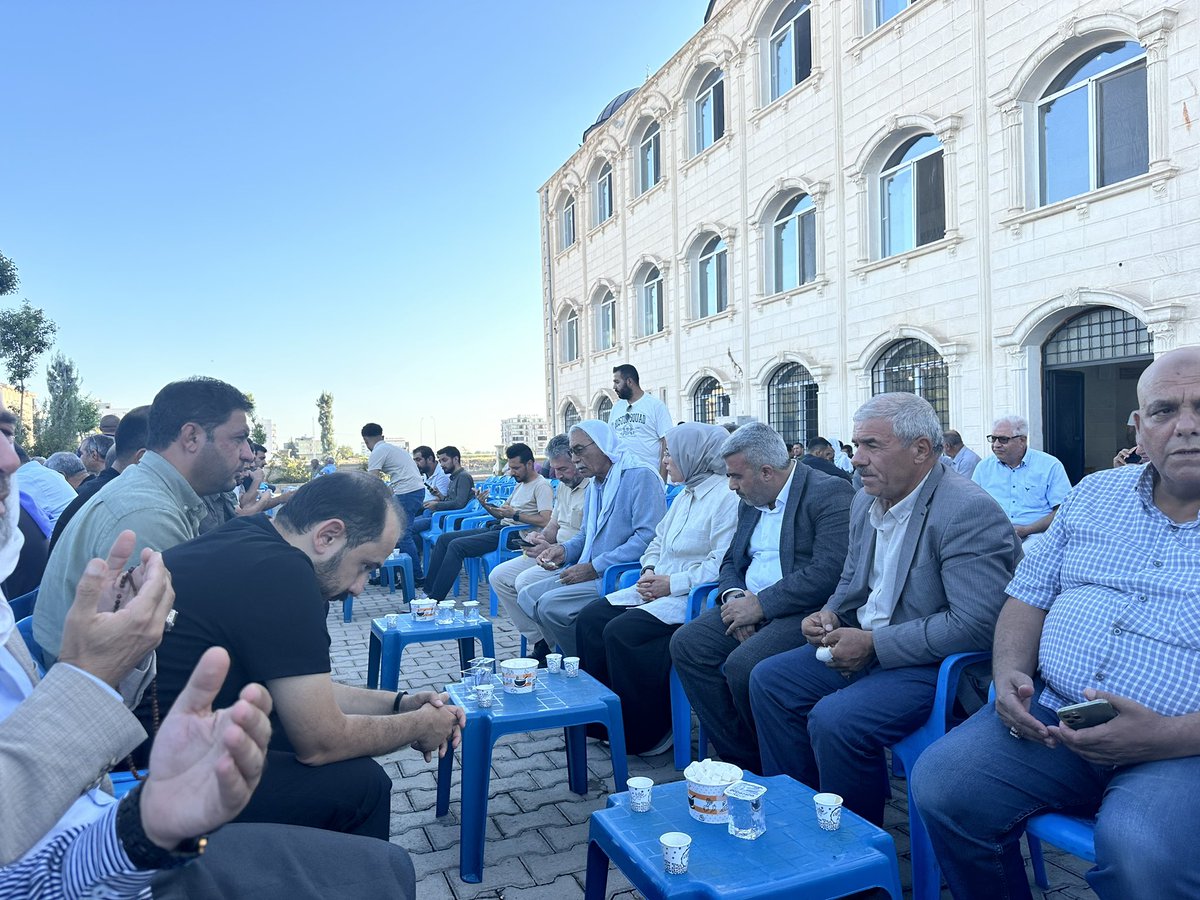 alitekin_63's tweet photo. Şanlıurfa milletvekilimiz sn.Cevahir Asuman yazmacı ve yönetim kurulu üyelerimiz ile birlikte #BATAR Ailesine Taziye ziyaretinde bulunarak başsağlığı dileklerinde bulunduk…
@Akparti @bybekirbozdag @erkankandemir @CYAZMAC @milhamigunbegi https://t.co/Y1AmajnQDw