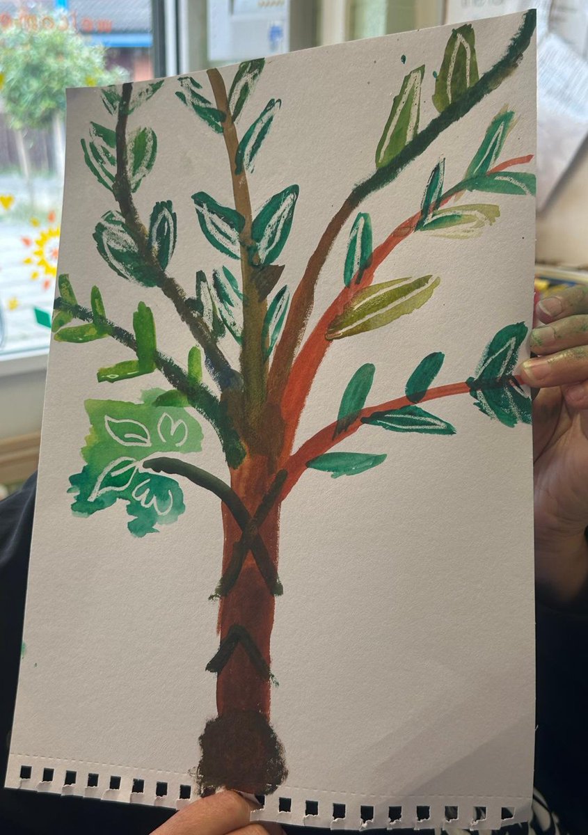 FurnivalThe's tweet photo. We've had a colourful morning! We did some painting inspired by the colours of autumn; beautiful! And then finished with delicious, colourful food cooked in our community kitchen. Thanks to everyone! #thefurnival #burngreave #eatingtogether #communitycrafts https://t.co/MF66VsYPVF