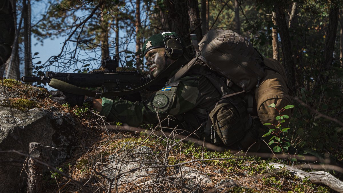 USMCFEA's tweet photo. U.S. Marines with Marine Rotational Force-Europe and Swedish Marines with the 1st and 4th Amphibious regiments in Exercise Archipelago Endeavor 24.

@Swedish_Navy, @US_EUCOM, @NATO, @USMC

#ARCHIPELAGOENDEAVOR24 #STRONGERTOGETHER #WeAreNato #StrongAndStrategic #ReadyAndPostured https://t.co/qJyGwUS9Ri