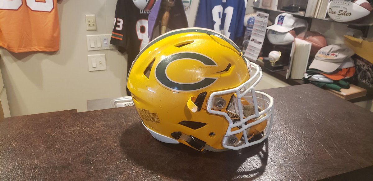 Just remember my great <a href="/fciac/">FCIAC</a> /<a href="/RespeCTtheFCIAC/">FCIAC FOOTBALL</a> friends the last High School team to win a State High School Football Title is Stamford Catholic!! <a href="/StamAdvocate/">Stamford Advocate</a> <a href="/ciacsports/">CIAC Sports</a>