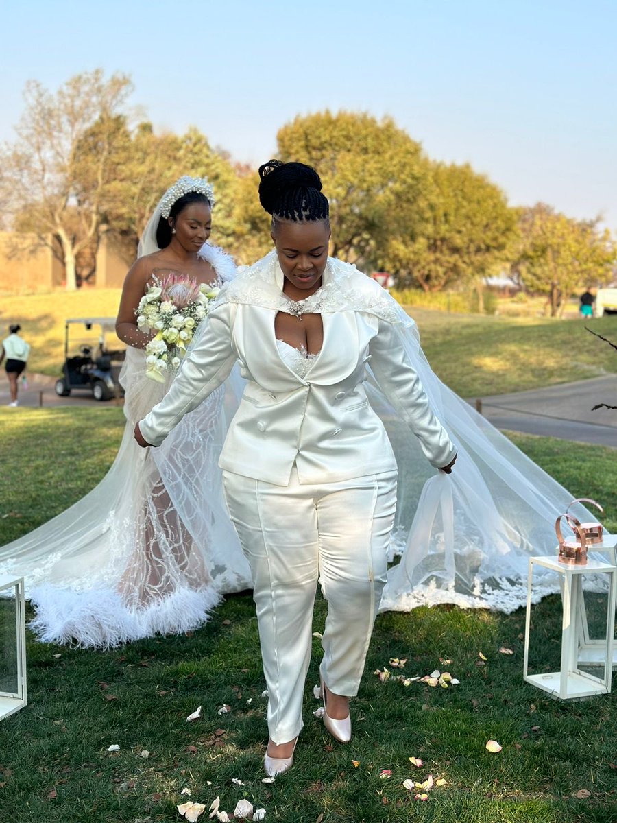 It’s shame when voluptuous thick women wake up and be lesbian I know she ain’t doing this sexy mama justice I know that cat ain’t getting that King Kong legs shaking effect I know no toys can let that mama be satisfied..May these Women find God 
#babel #Chrisexcel #menlyn
