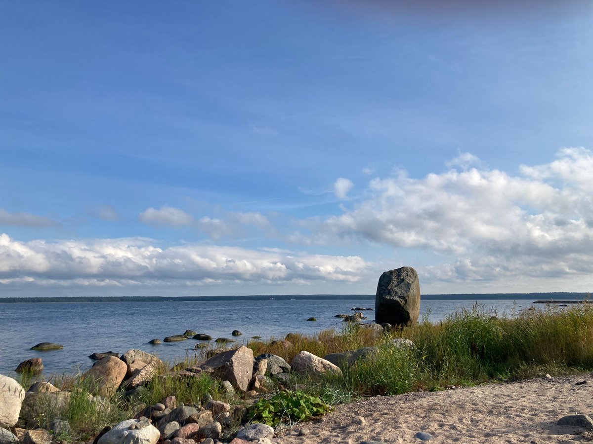 🌿🚶‍♀️ Exploring #Lahemaa today, where land and sea connect to form diverse habitats. This protected area shows how culture and natural diversity are deeply intertwined. A perfect reminder of how MPAs help to preserve ecological balance and cultural heritage. #MPAManagers