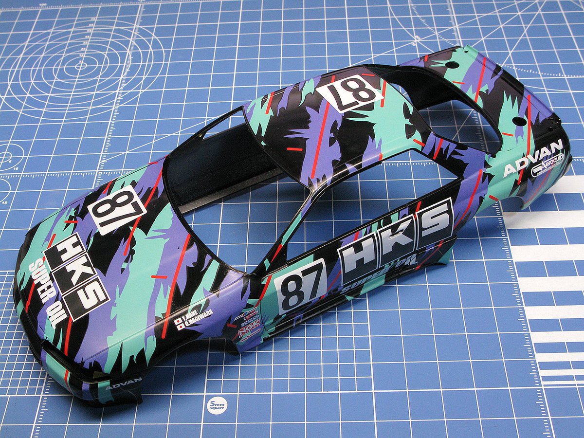 tanoshii_mokei's tweet image. #ハセガワ
1/24 #HKS #AXIA #R32 GT-R (15)

今日のデカール

HKSの複雑なグラフィックを貼り終えました。破綻なく繋がる様にできたかなと思います。赤いラインが映えますね。
この上にスポンサーデカールを貼ります。あともう少しで完了します。時間掛かるね～😊