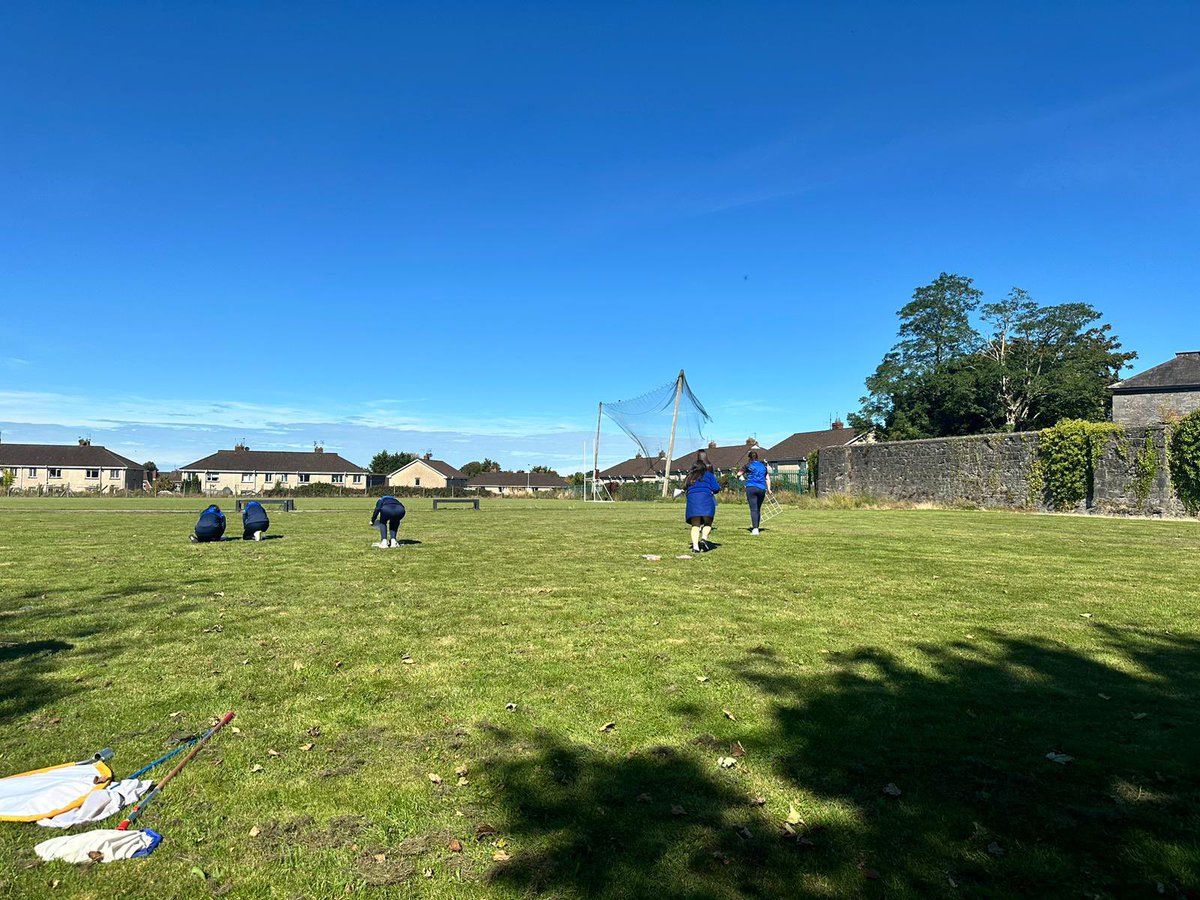 StMarysNenagh's tweet image. Our 3rd Year students had a great day outdoors conducting a habitat study! 🌿🔍 Exploring local ecosystems and getting hands-on experience with nature. A perfect blend of learning and fresh air! 🍃 #HabitatStudy #OutdoorLearning #3rdYear #ScienceInNature