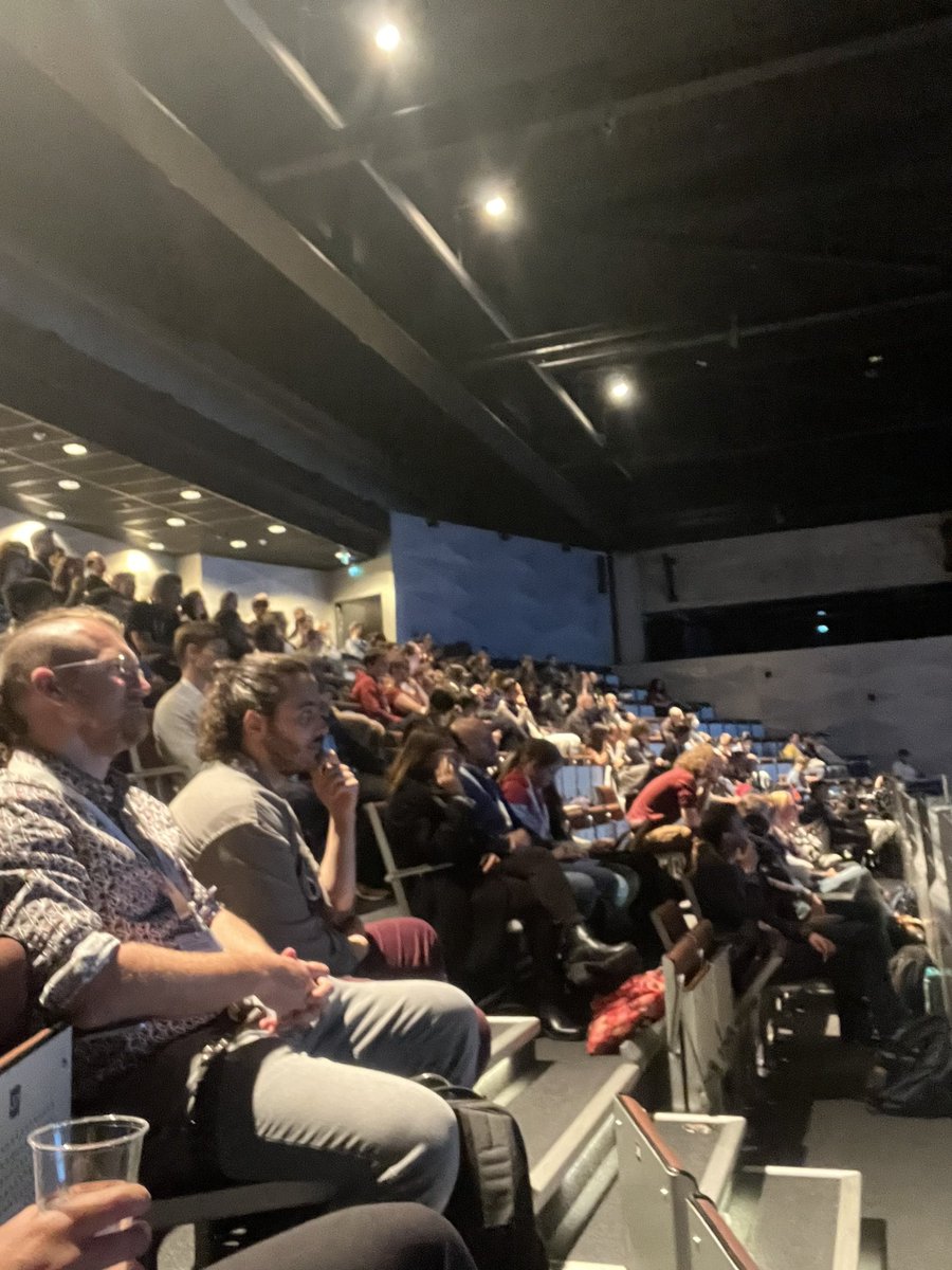 Full house even at the third floor for the closing keynote <a href="/jussitai/">Jussi taipale</a> of the second day at #ECCB2024 <a href="/ECCBinfo/">ECCB2026 Geneva, Switzerland</a>. Complexes can be in contact by one single residue and it is still not possibile to obtain such a thing from predicting tools. 
#bioinformatics #computationalbiology