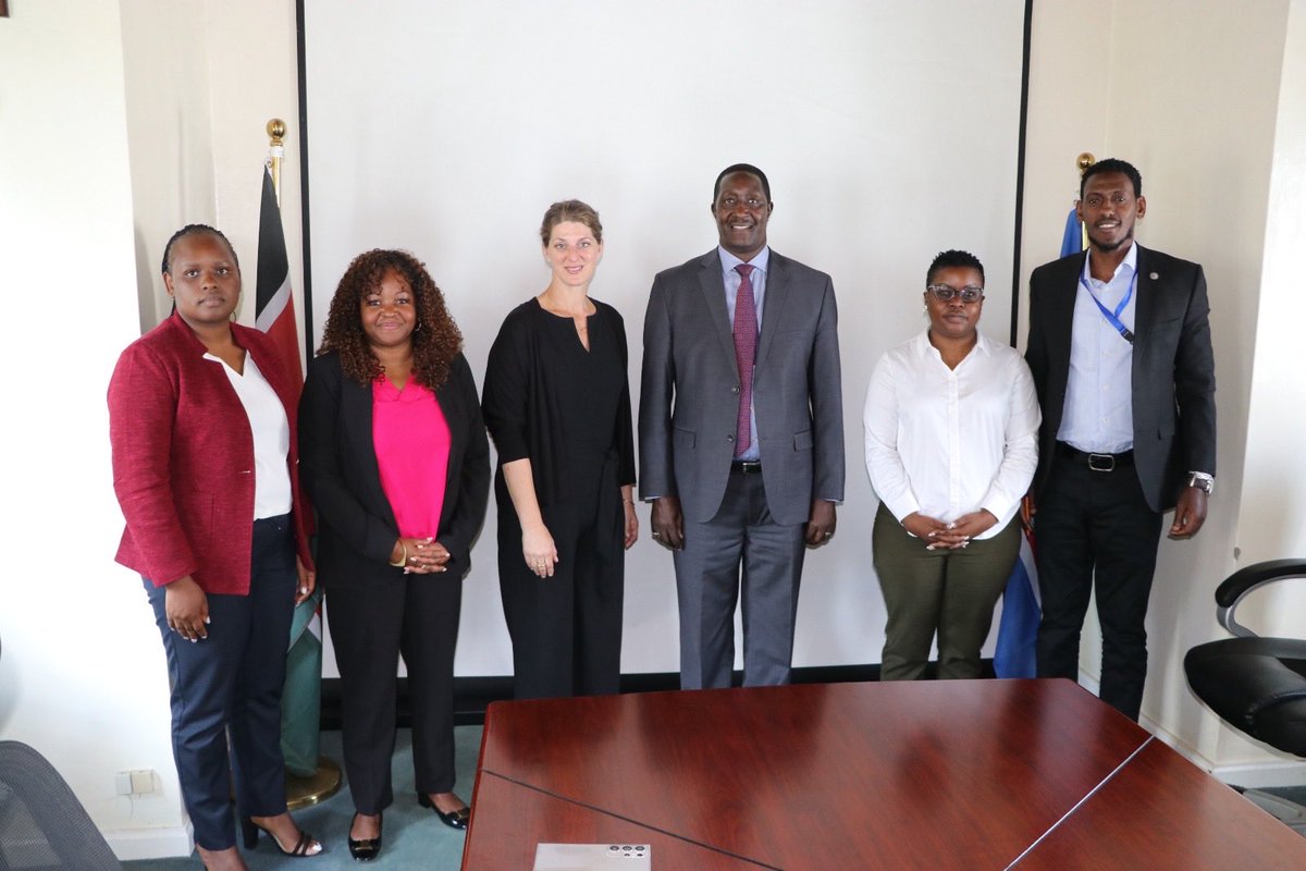 burugu_j's tweet photo. CRA ⁦@DRSKenya⁩ held a a productive meeting with @Inkomoko to discuss potential partnerships to empower refugees &amp; help them achieve self-reliance. We affirmed our commitment to unlock obstacles to financial inclusion of refugees #refugees empowerment #Shirika @0zil_tots https://t.co/2PAcSfKpe2