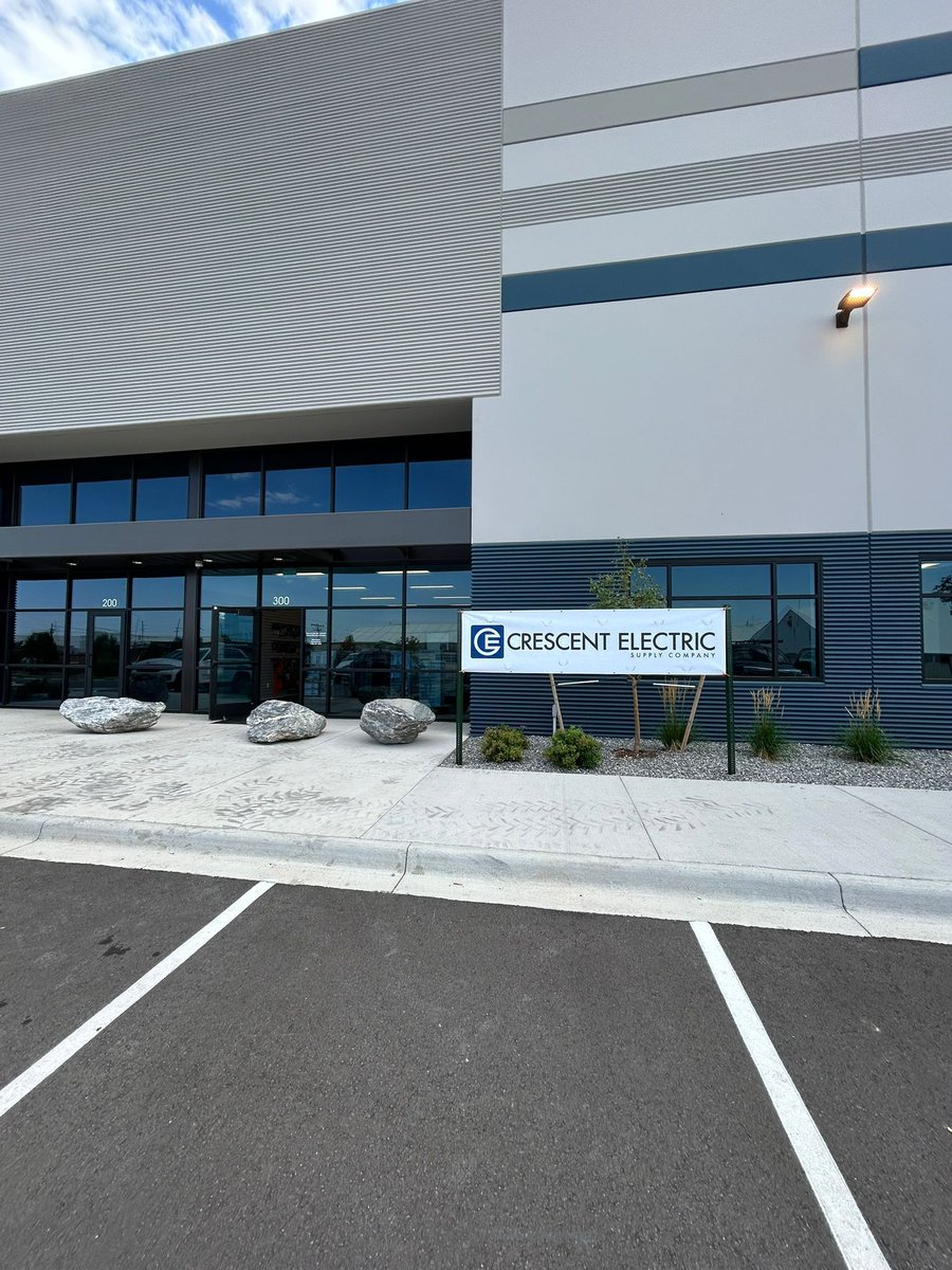 Fastsigns232's tweet image. 🌟 Make a lasting impression with our versatile and customized banners! 🌟 

Banners act as powerful visual cues, influencing customers and creating brand recognition.    #FastsignsArvada #Banners #CustomizedDesign #Versatile 
.
.
.
#BrandIdentity#LastingImpression#GrowYourBiz